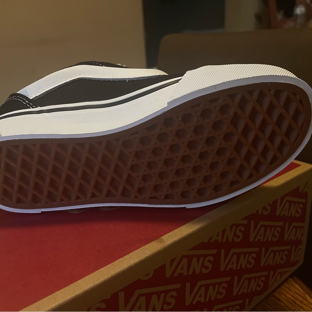 Vans Classic Black and White Skate Shoes - Picture 3 of 6
